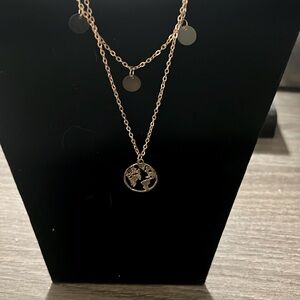 Women’s fashion layered necklace globe charm